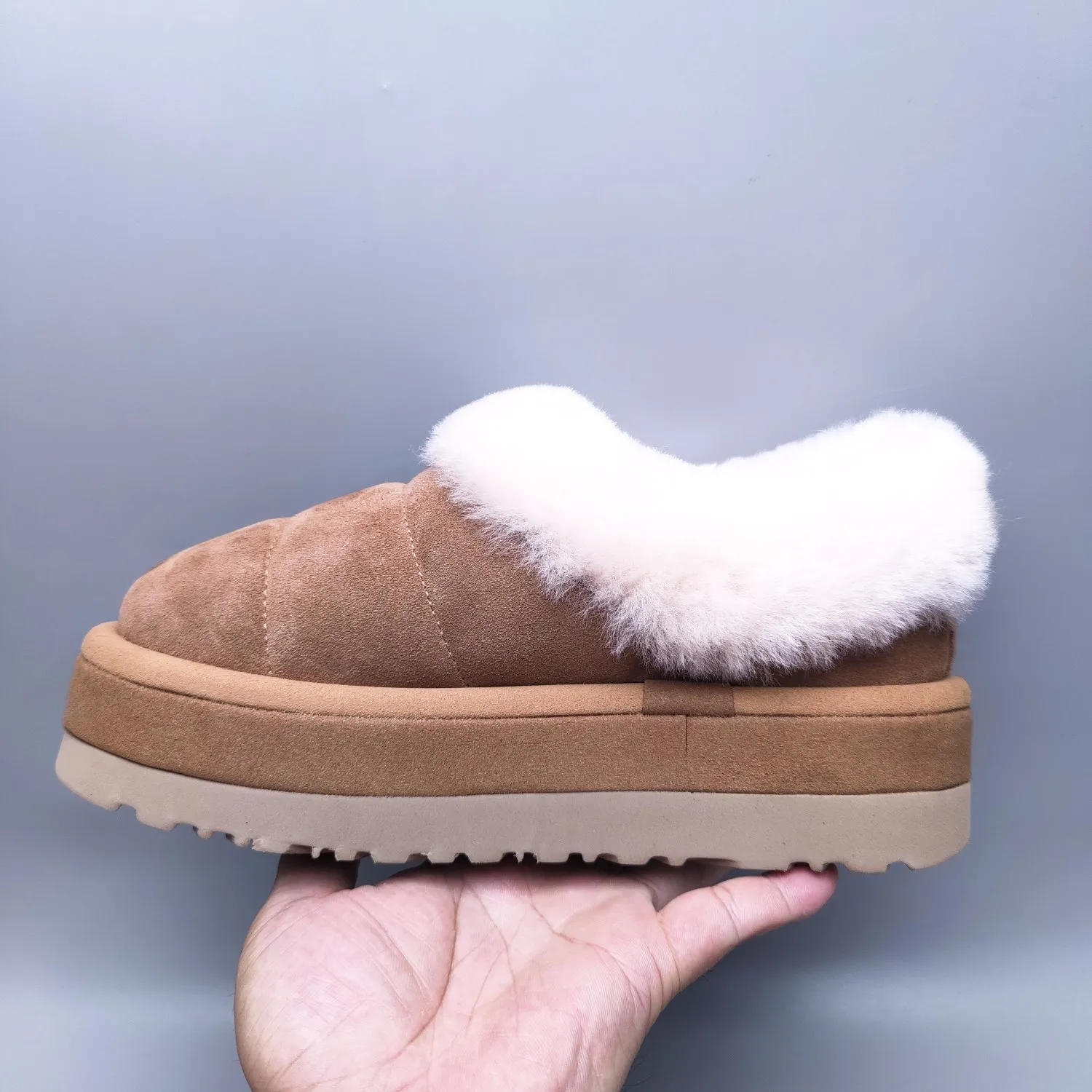 💰600 UGG sheepskin one-piece snow boots 6390 thick-soled slip-on casual shoes Color: Maroon Black Chocolate Size: 35-41